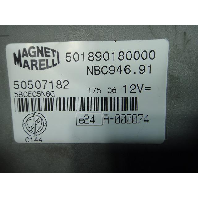 アルファロメオ スパイダー 939 系 コントロール モジュール 品番 501890180000  50507182 [8581] |  | 01