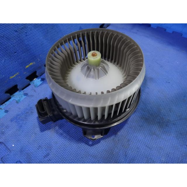 ジャガー XF J05PC 等  ブロア モーター ファン　Ｒ/Ｈ　 [8709] |  | 02