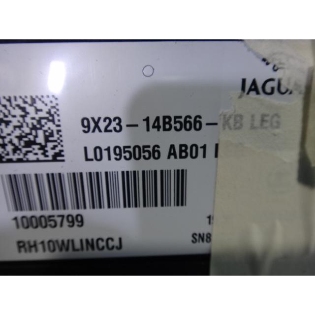 ジャガー XF J05PC 等 右 フロント シート スイッチ　品番 9X2314B566  [8709] |  | 02