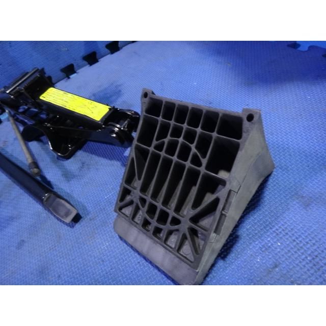 ジャガー XF J05PC 等 純正 車載　ジャッキ　  [8709] |  | 01