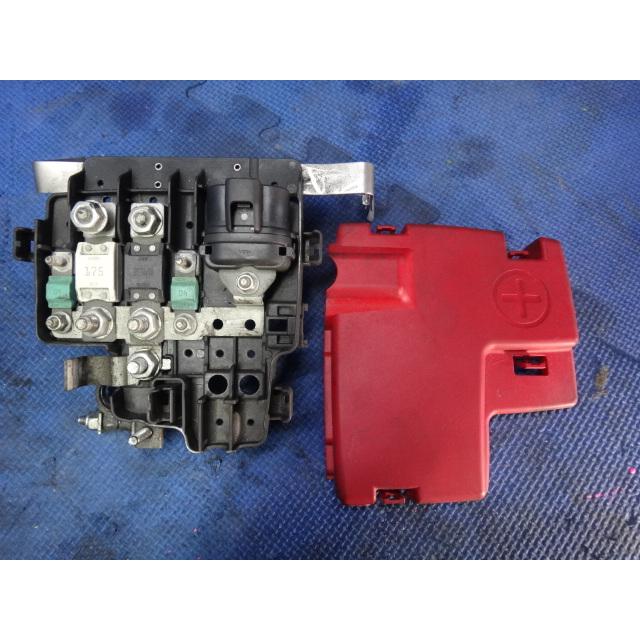 ルノー カングー KW系   等　バッテリー プラス ターミナル　ヒューズ　   [8720] | 