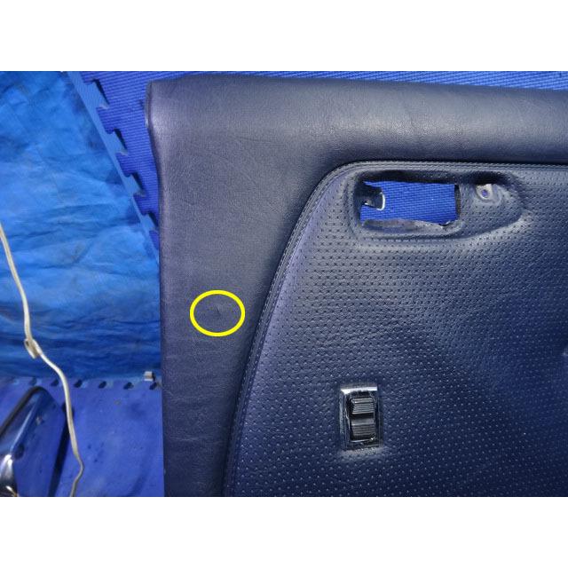 メルセデス ベンツ W123 230E 等  右 リア ドア 内張り 紺色 レザー 灰皿 ハンドル 付き  [8760] |  | 02