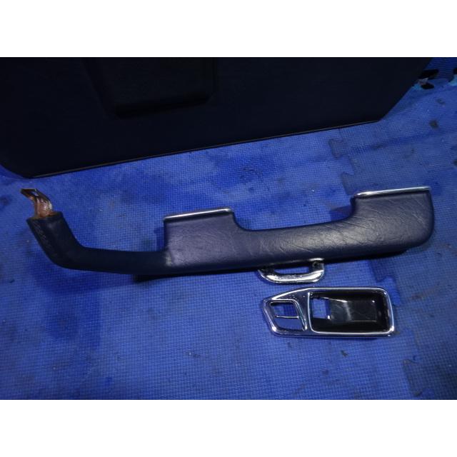 メルセデス ベンツ W123 230E 等  右 リア ドア 内張り 紺色 レザー 灰皿 ハンドル 付き  [8760] |  | 05