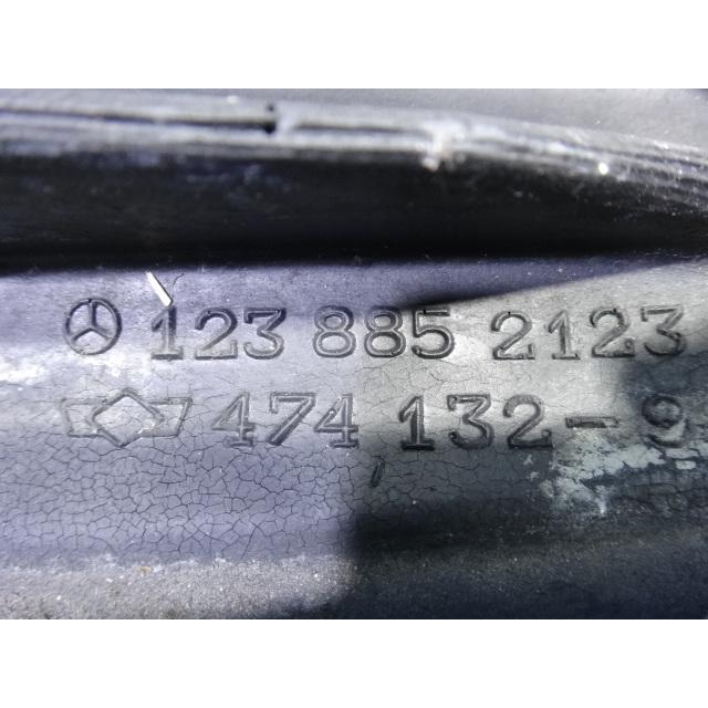 メルセデス ベンツ W123 230E 等 リア バンパー 左 サイド コーナー  1238852123  1238803316  [8760] |  | 05