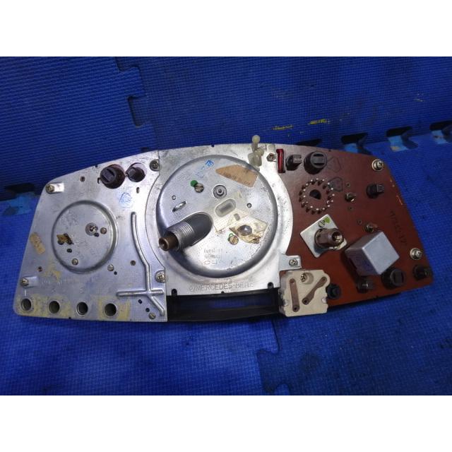 メルセデス ベンツ W123 230E 等  スピード メーター パネル  動作未確認品  部品取り用 [8760] |  | 04
