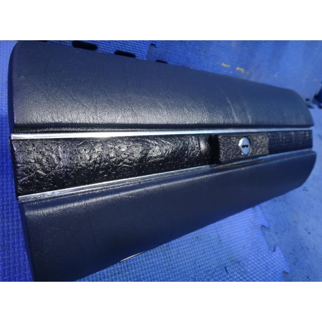 メルセデス ベンツ W123 230E 等 グローブボックス フタ 蓋 ふた　 [8760] |  | 01