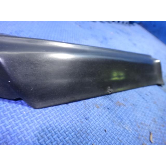 メルセデス ベンツ W123 230E 等 左 下 フロント フェンダー  モール   [8760] |  | 03