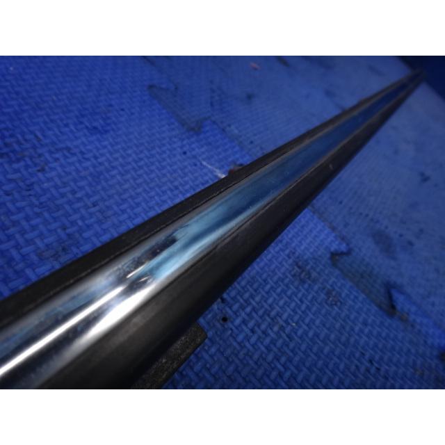 メルセデス ベンツ W123 230E 等 左 フロント フェンダー モール   [8760] |  | 03