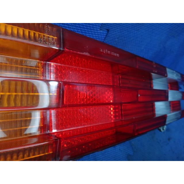 メルセデス ベンツ W123 230E 等 左 テール レンズ ライト ランプ アウター   [8760] |  | 02