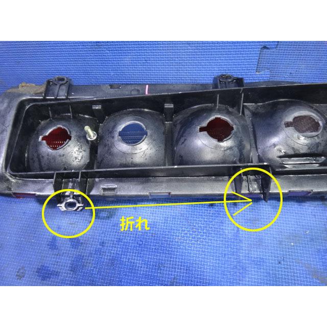 メルセデス ベンツ W123 230E 等 左 テール レンズ ライト ランプ アウター   [8760] |  | 08