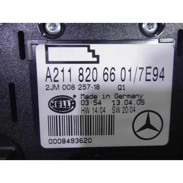 メルセデス ベンツ W219 CLS 350 等 リア ルームランプ ルームライト 品番 2118206601  [8922] |  | 02