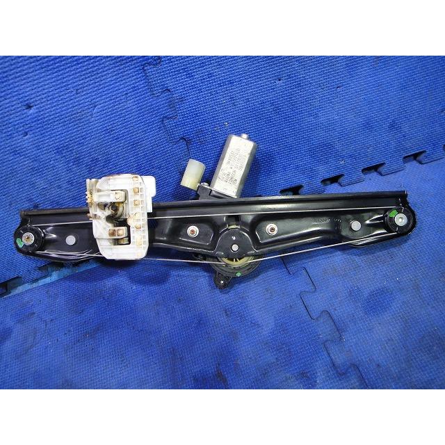 BMW 116i 120i [F20] 1A16 等  純正 右 リア パワーウィンドウ レギュレーター 品番 7242556  [9157] |  | 01