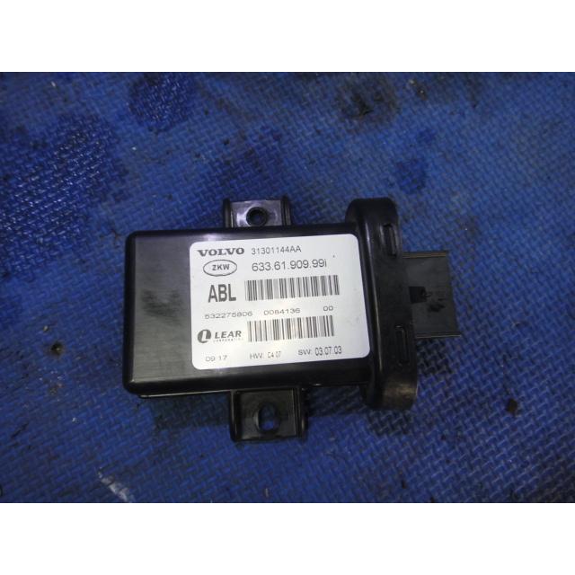 Volvo ボルボ V70 BB 系 等 ライト コントロール ユニット　品番 31301144  [9238] | 