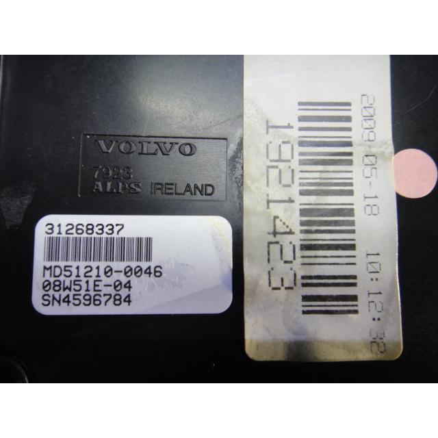 Volvo ボルボ V70 BB 系 等 マルチ モニター ディスプレイ パネル　エアコン オーディオ ラジオ　品番 31268337  [9238] |  | 01