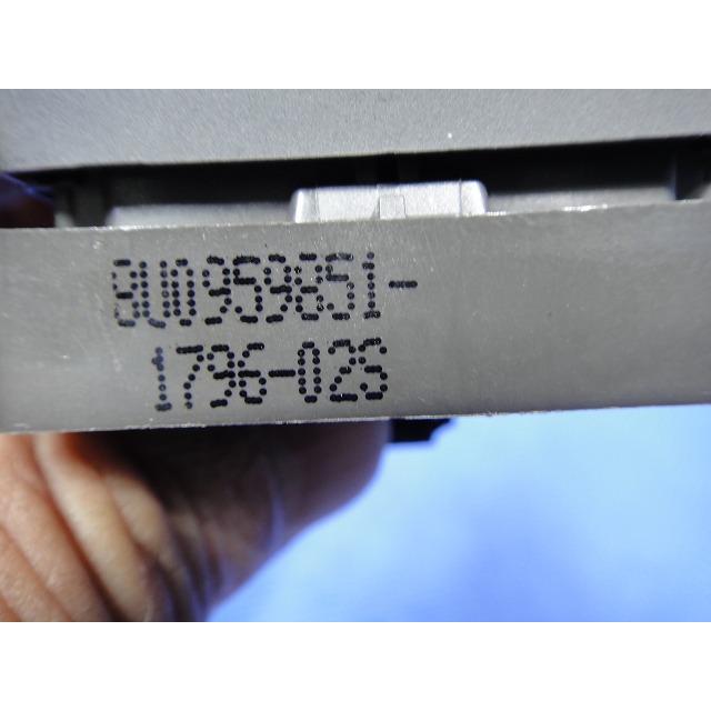 Audi アウディ Q3 8UCZD 8U系 等  パワーウィンドウ スイッチ フロント 運転席 品番 8U959851 [9248] |  | 01