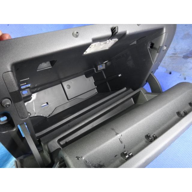 ボルボ V60 S60 FB4164T  等  グローブ ボックス　  [9588] |  | 04