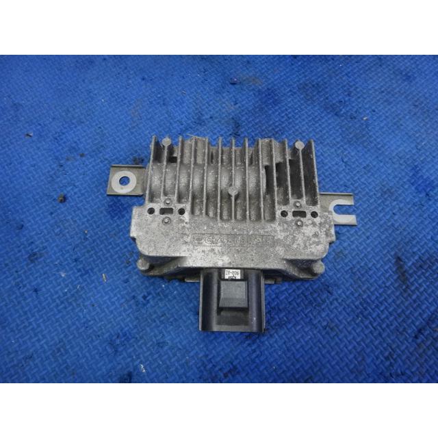 ボルボ V60 S60 FB4164T  等  燃料ポンプ コントロール リレー ユニット モジュール 6G9N9D372 AC [9588] |  | 01