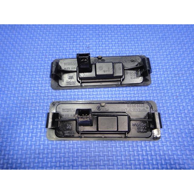 Volvo ボルボ V40 MB4164T 等  純正 ナンバー灯 LED 左右  品番 31352526  [9640] |  | 03