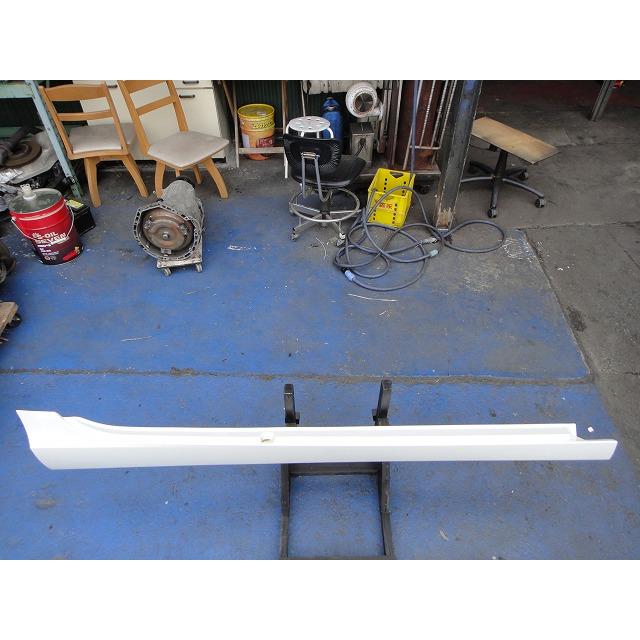 Volvo ボルボ V40 MB4164T 等  右 サイド ステップ スカート 品番 31395043  707/クリスタル ホワイト  [9640] |  | 05