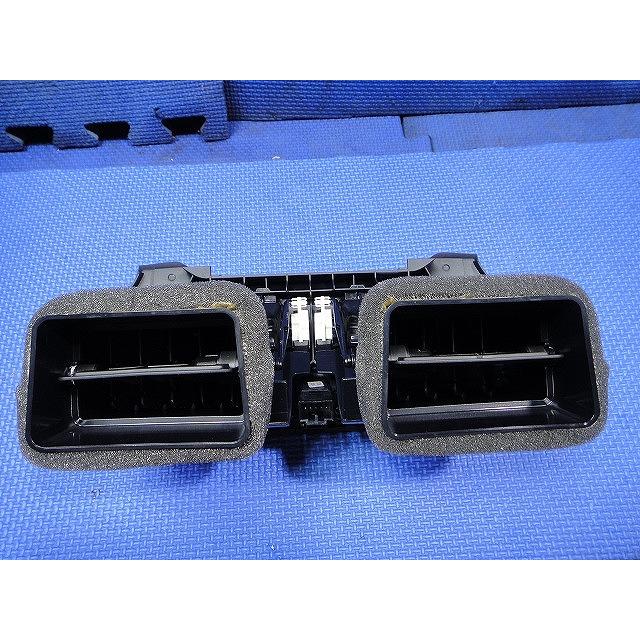 Volvo ボルボ V40 MB4164T 等 エアコン 吹出口 ルーバー 中央 左右 ハザードスイッチ付き    [9640] |  | 02