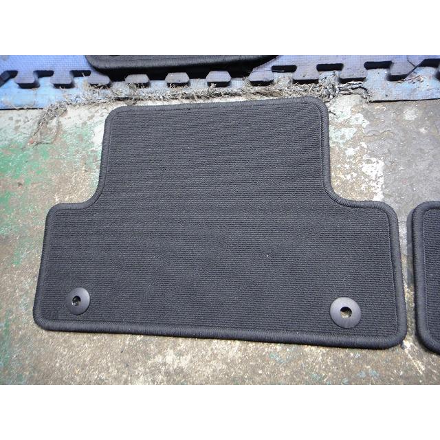 Volvo ボルボ V40 MB4164T 等 純正 フロア マット １台分  品番 31332241  [9640] |  | 04