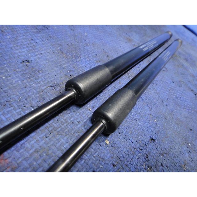 Volvo ボルボ V40 MB4164T 等 リア ハッチ ゲート ダンパー 左右 品番 31395607   [9640] |  | 02