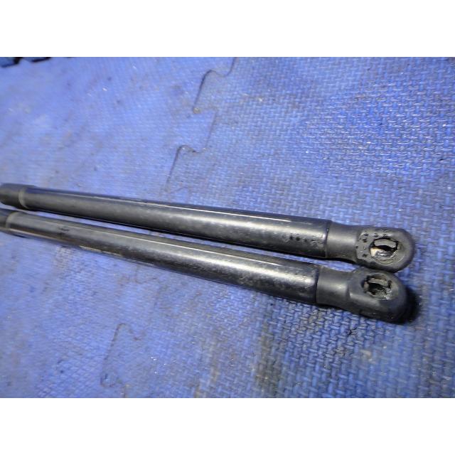 Volvo ボルボ V40 MB4164T 等 リア ハッチ ゲート ダンパー 左右 品番 31395607   [9640] |  | 03