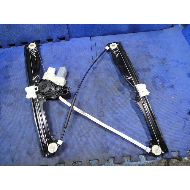 プジョー 308 T9WBH01 等  右 フロント パワーウィンドウ レギュレーター   [9666] |  | 01