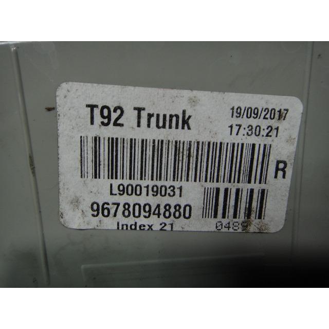 プジョー 308 T9WBH01 等 右 テール レンズ ライト ランプ 内側 フィニッシャー 品番 9678094880  [9666] |  | 02