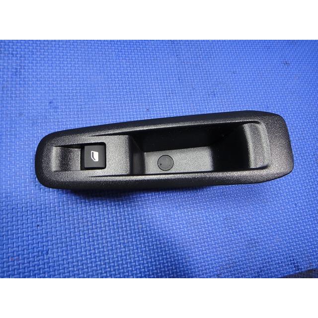 プジョー 308 T9WBH01 等 リア パワーウィンドウ スイッチ (b) 左右共通  品番 96762292  [9666] | 