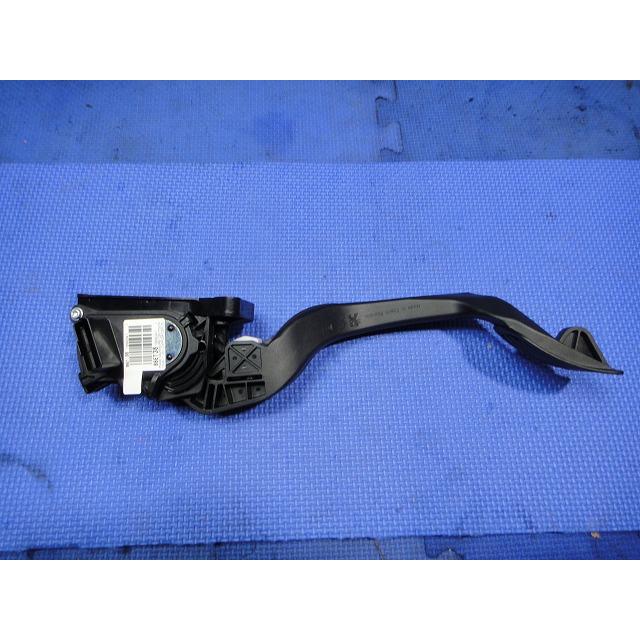 プジョー 308 T9WBH01 T9 系 等   アクセル ペダル センサー  品番 9674829580  86ET38 [9666] |  | 01