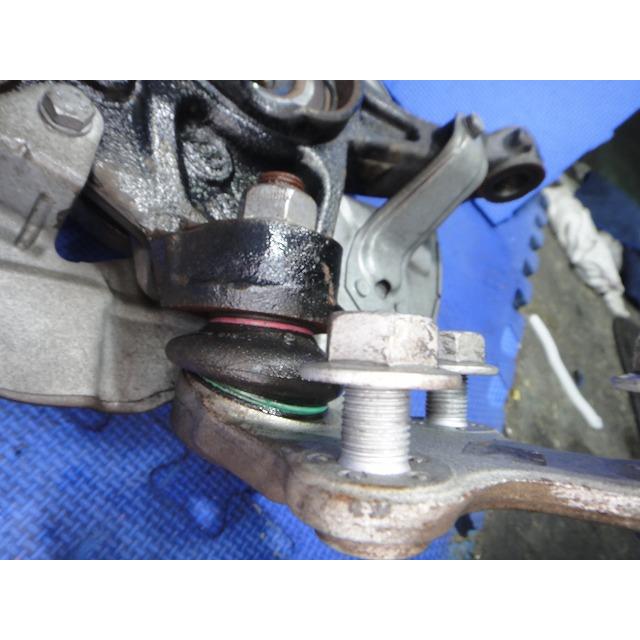 プジョー 308 T9WBH01 T9 系 等 右 フロント ハブ ナックル   ・走:13,300Km [9666] |  | 02