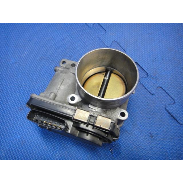 ボルボ V70 SB5244W 等  スロットル ボディ　品番 867796　[9195] | 