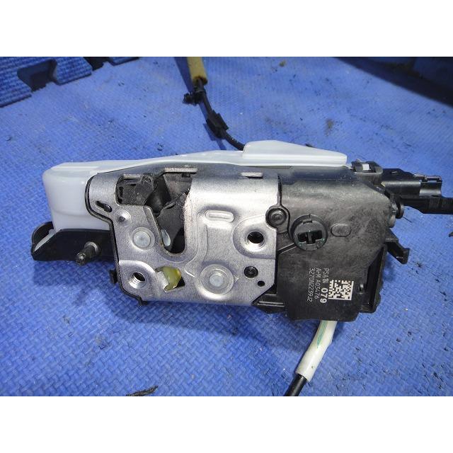 プジョー RCZ T7R5F02 等 左 ドア ロック アクチュエーター   [9813] | 