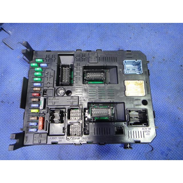 プジョー RCZ T7R5F02 等 ヒューズ ボックス 品番 966689538002   [9813] | 
