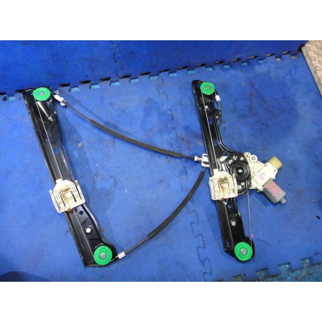 BMW E87 116i 等 純正 右 フロント ドア パワーウィンドウ レギュレーター 品番 7138466   [9833] | 