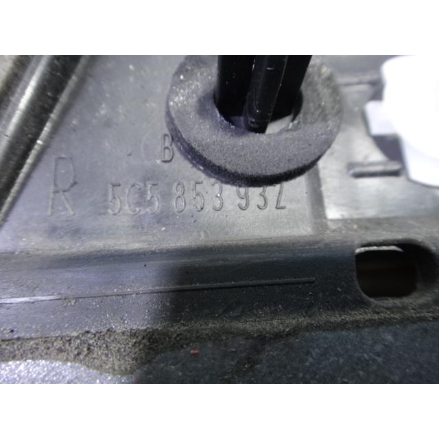 VW ザ ビートル 16CBZ 等 右 リア フェンダー モール LB2Y/ハバネロ