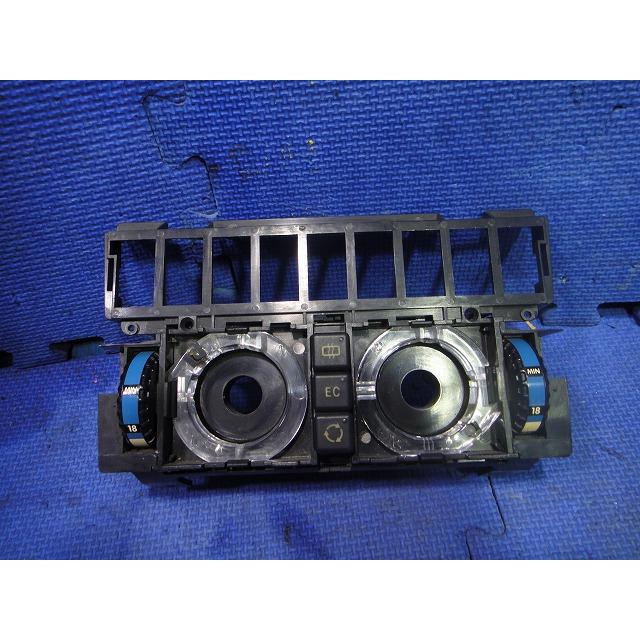 メルセデス ベンツ  W124 エアコン スイッチ  (a)  品番 1248302985  [T] | 