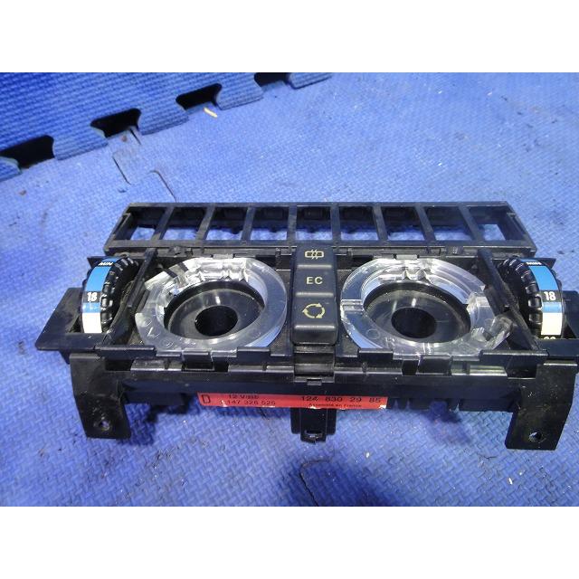 メルセデス ベンツ  W124 エアコン スイッチ  (a)  品番 1248302985  [T] |  | 01