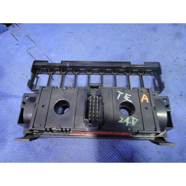 メルセデス ベンツ  W124 エアコン スイッチ  (a)  品番 1248302985  [T] |  | 02