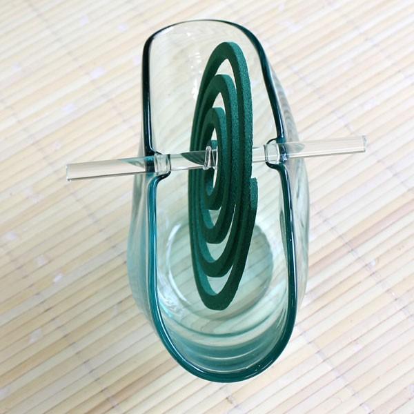 蚊取り線香ホルダー 蚊取り線香 蚊遣り 蚊やり 陶器 立て 入れ おしゃれ ガラス アジアン バリ 雑貨 夏 庭 蚊 対策 アジア工房 10017 | ブランド登録なし | 01