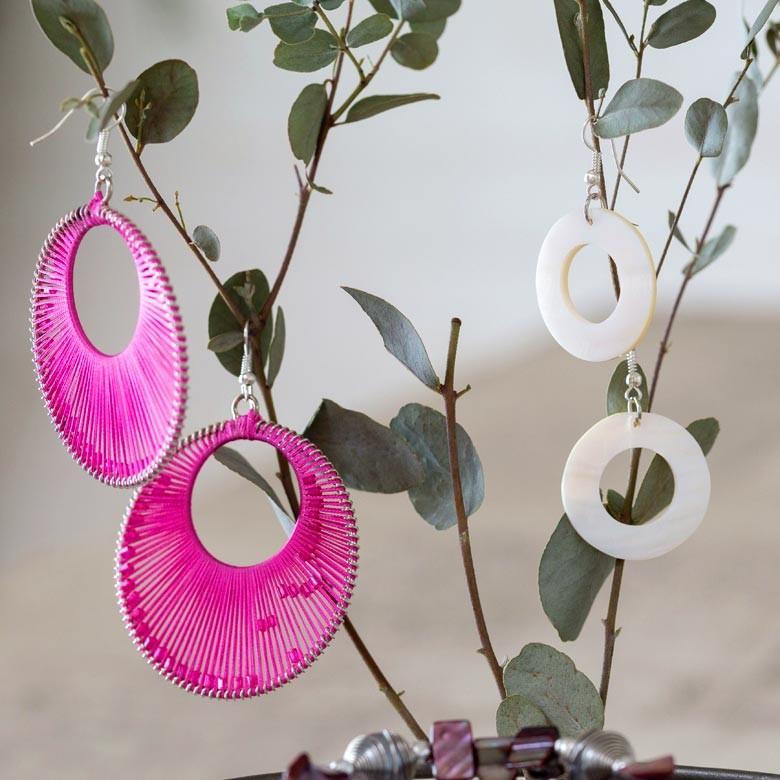 ピアス 揺れる 夏 パール レディス アクセサリー ホワイト 円形 ラウンド アジアン ジュエリー シンプル 上品 エスニック 10081 | ブランド登録なし | 05