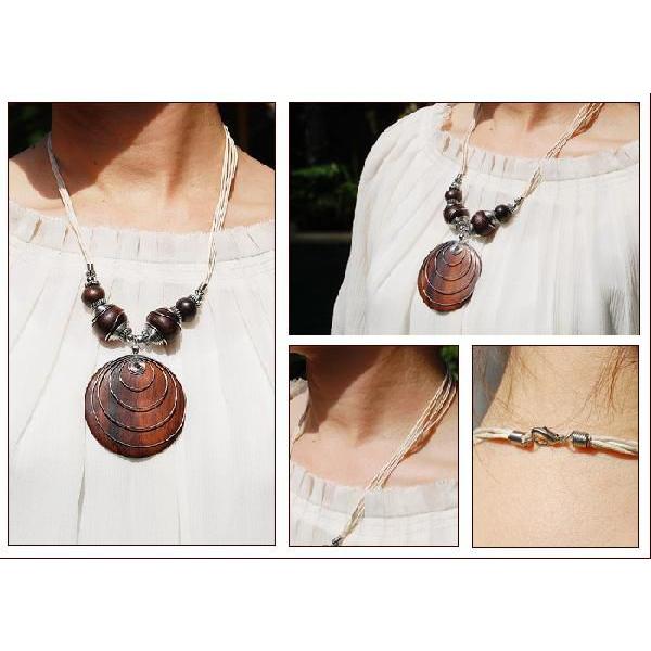 アジアン雑貨 ローズウッドのネックレス アジア工房 10083 | ブランド登録なし | 02