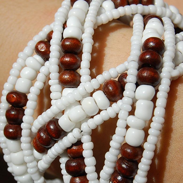 アジアン雑貨 南国リゾートの雰囲気漂うビーズのクロスバングル ホワイト アジア工房 10095 | ブランド登録なし | 02