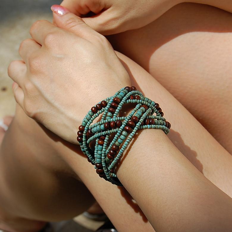 アジアン雑貨 南国リゾートの雰囲気漂うビーズのクロスバングル ターコイズ アジア工房 10096 | ブランド登録なし | 02