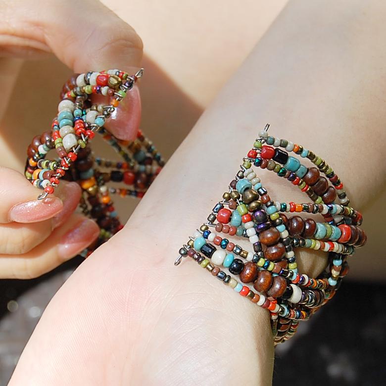 アジアン雑貨 南国リゾートの雰囲気漂うビーズのクロスバングル ミックス アジア工房 10097 | ブランド登録なし | 04