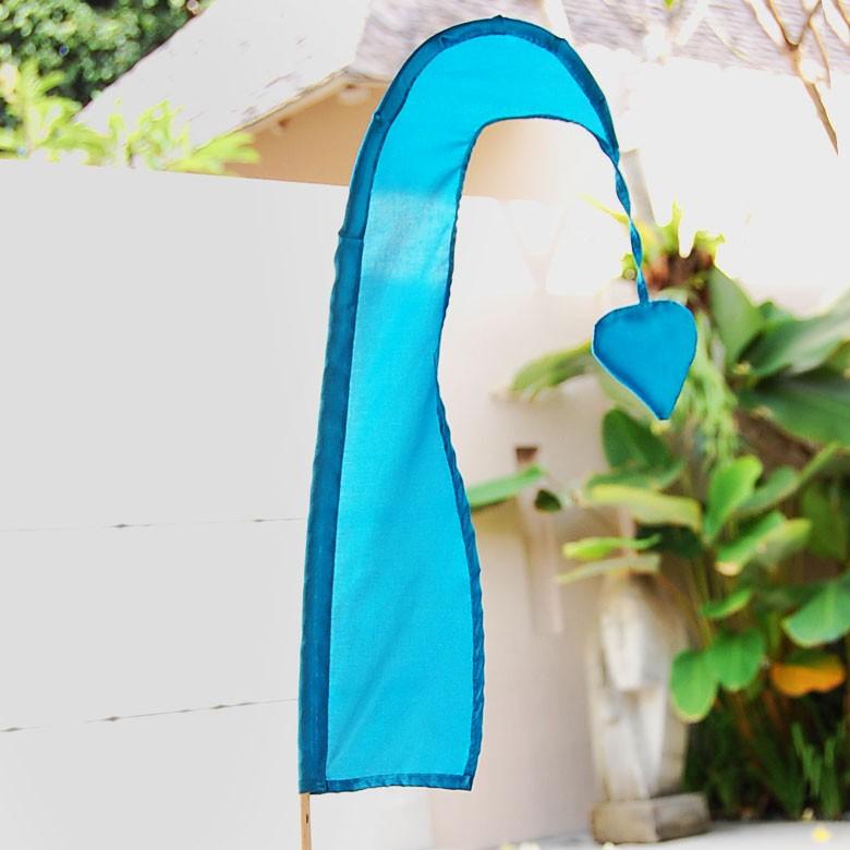 アジアン雑貨 カラフルで形のかわいいウングルウングル 旗 ブルー アジア工房 10232 | ブランド登録なし