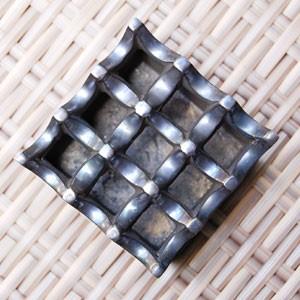 波型デザインのブロンズ製灰皿 10328 | ブランド登録なし | 02