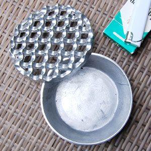 アジアン雑貨 波型デザインの丸いアルミ製灰皿 アジア工房 10333 | ブランド登録なし | 02