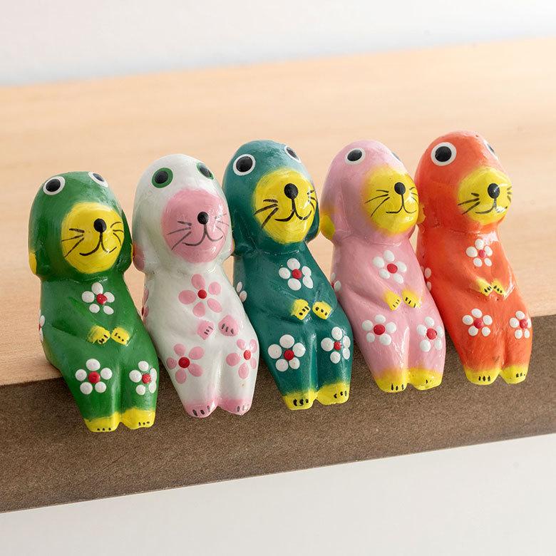 人形　犬　彫像　オブジェ　置物　インテリア　工芸品　美術品　A2514 人形 木彫り 犬 置物 アジアン雑貨 カラフル 木製 バリ犬